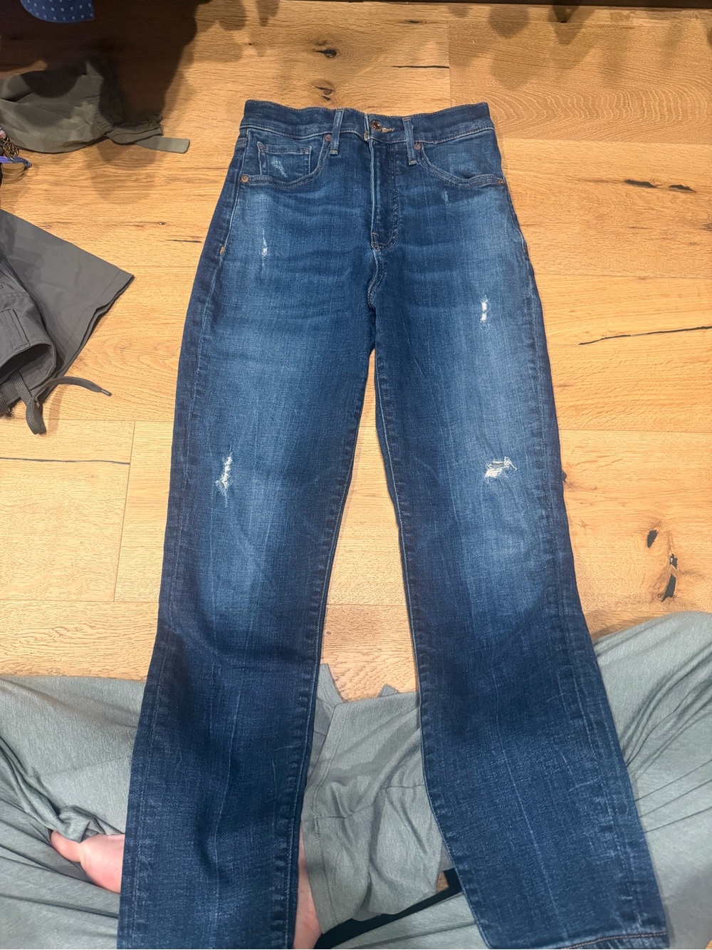 Express cropped skinny high rise distressed jeans 0R